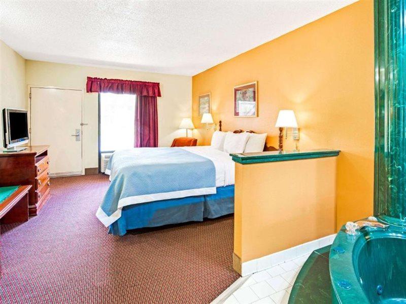 Days Inn By Wyndham Covington Exterior foto